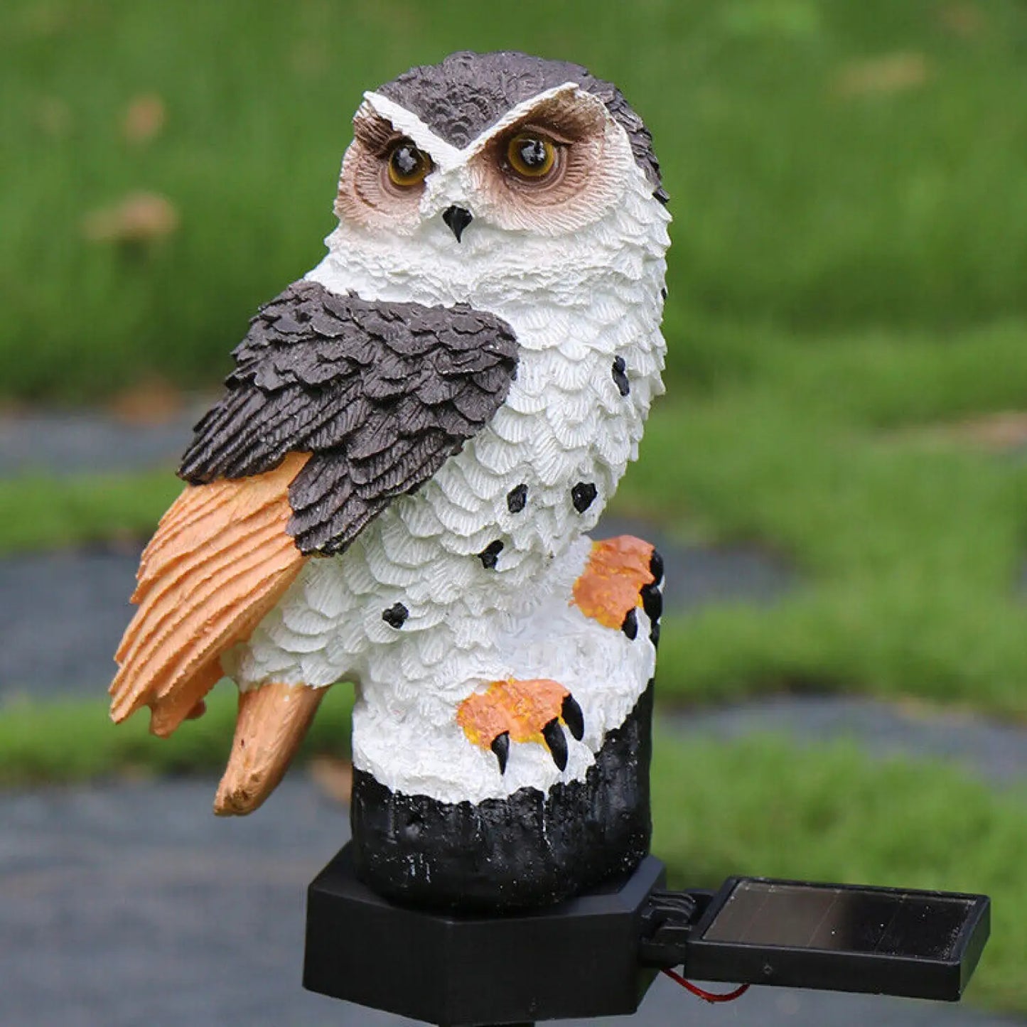 Solar Powered Resin Owl LED Light for Pathways, Lawns, and Gardens