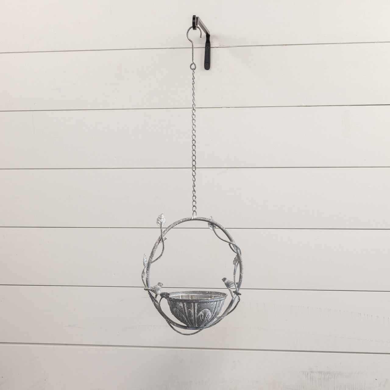 Vine-Themed Hanging Bird Feeder – Decorative Metal Garden Accent