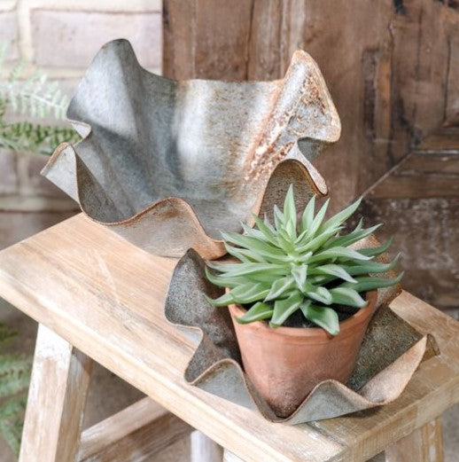 Rustic Tin Scalloped Bowls