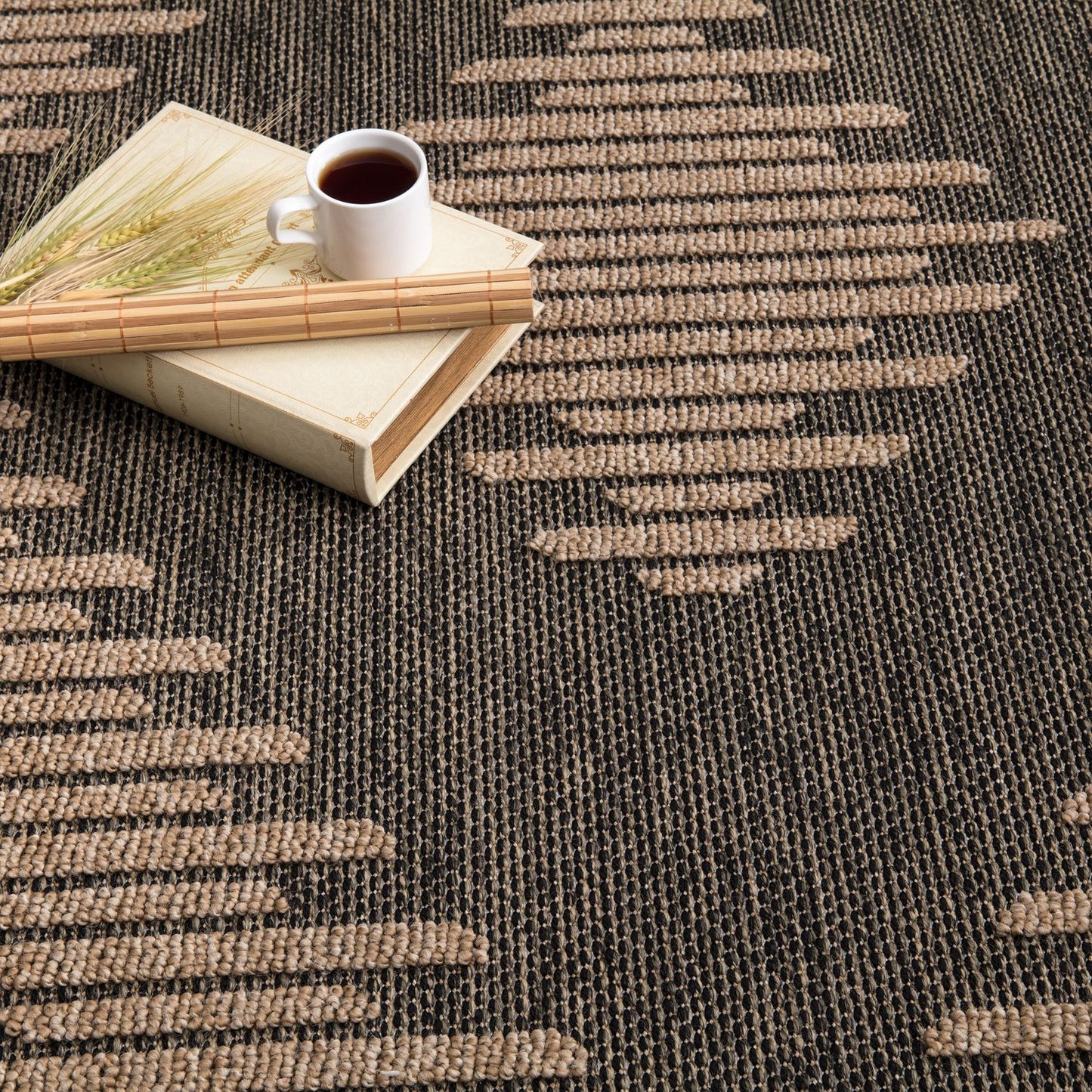 In & Outdoor Rug Cologne with Bohemian Diamond Pattern