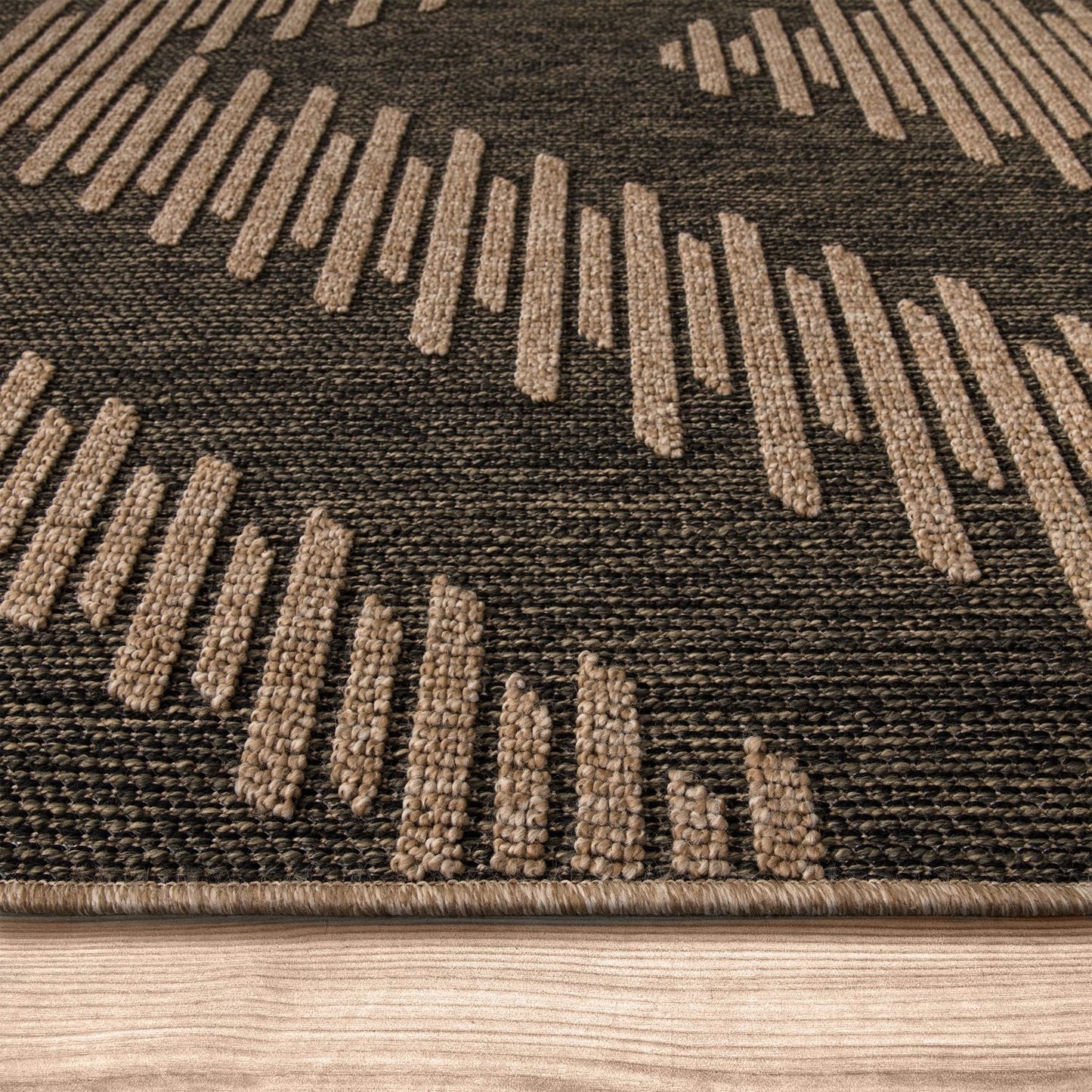 In & Outdoor Rug Cologne with Bohemian Diamond Pattern