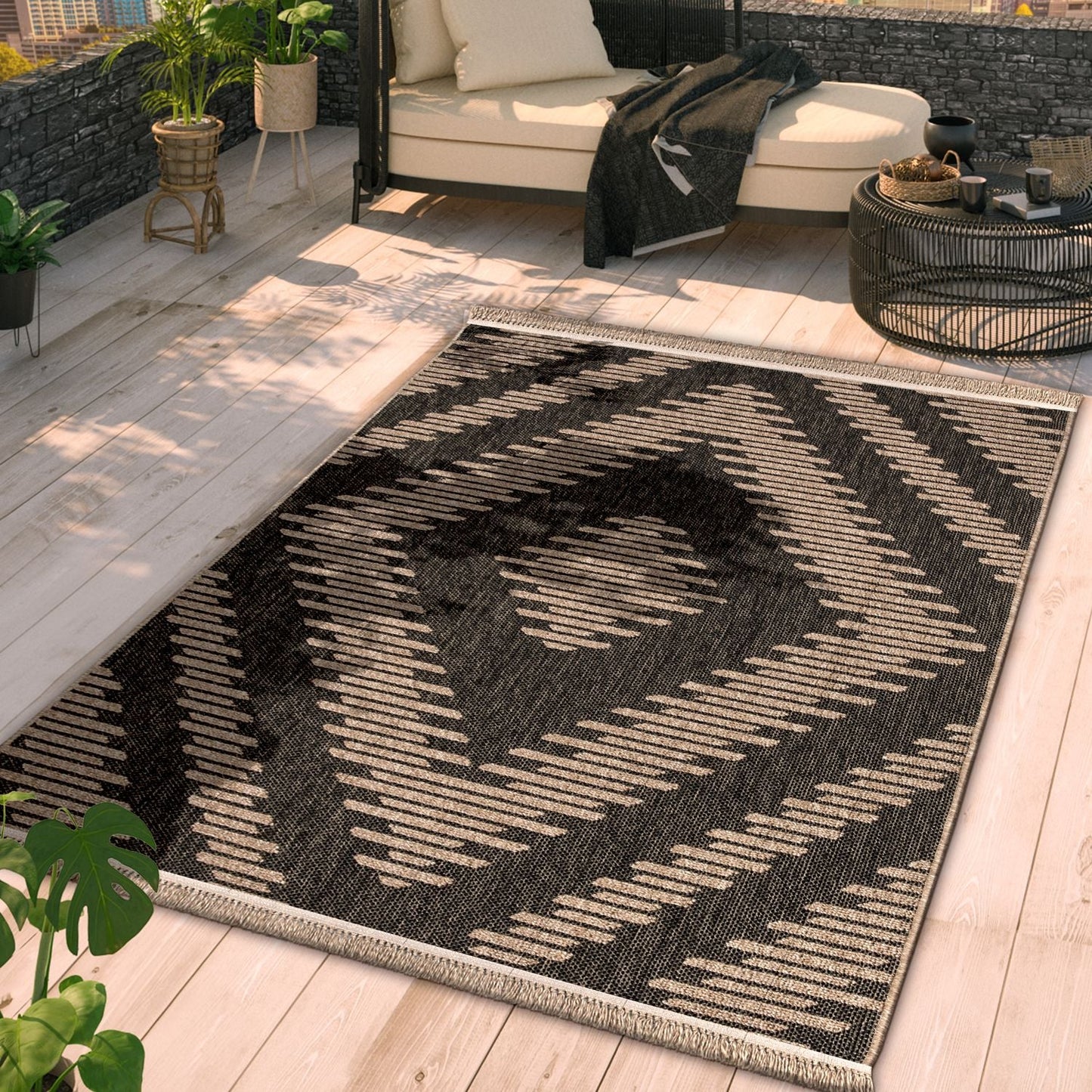 In & Outdoor Rug Cologne with Bohemian Diamond Pattern