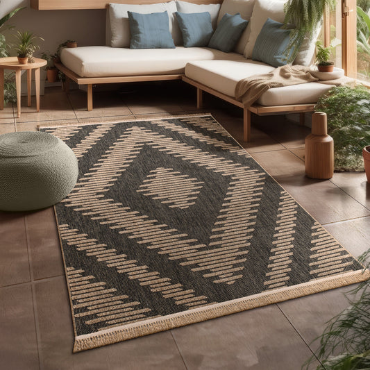 In & Outdoor Rug Cologne with Bohemian Diamond Pattern
