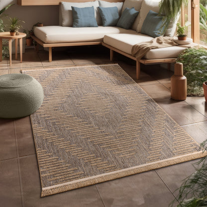 In & Outdoor Rug Cologne with Bohemian Diamond Pattern